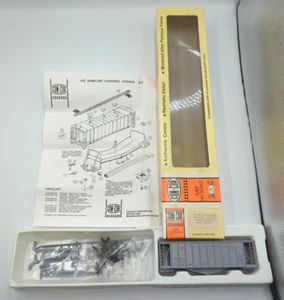 Con-Cor 0001-009707 HO Scale 40 ' Airslide Hopper Kit Canadian Donut - NOS - Picture 1 of 12