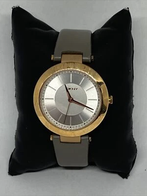 Relógio de pulso feminino DKNY Stanhope NY-2296 couro cinza mostrador analógico quartzo MP798 - Imagem 1 de 4