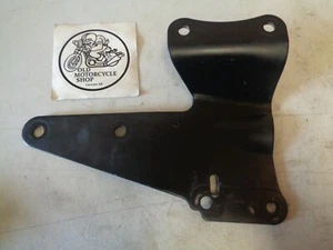 2006 TRIUMPH ROCKET III ROCKET 3 RIGHT SILENCER BRACKET - Picture 1 of 6