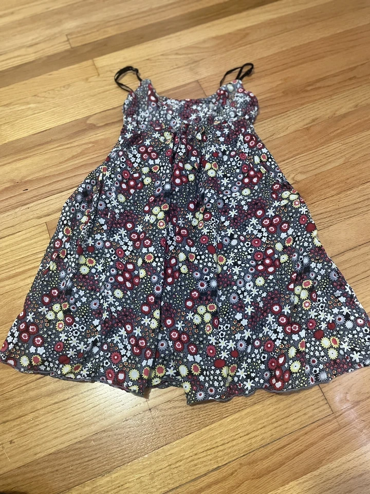 Vestido Energie Floral Talla M Correa Ajustable, Elástico, Forrado Foto 1 de 4