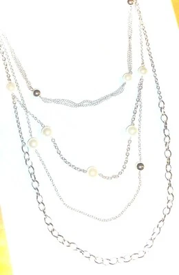 COLLAR DE 4 HEBRAS DE PERLAS DE IMITACIÓN *SENTIDO DE LA MODA* PREMIER DESIGNS - 2010/$35 Foto 1 de 4