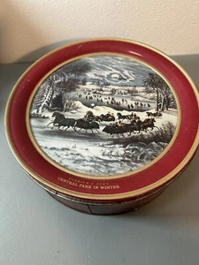 Courier and Ives vintage cookie tin full of sewing notions all contents included - Picture 1 of 15