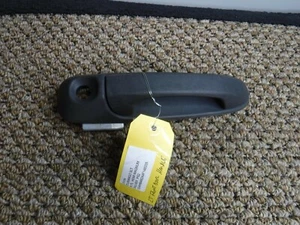 2004-2009 DODGE DURANGO DRIVER LEFT FRONT SIDE DOOR EXTERIOR HANDLE BLACK OEM - Picture 1 of 2
