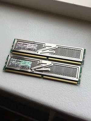 OCZ Platinum Nvidia SLI-Ready 2GB (2x1GB) DDR2-1066 RAM OCZ2N10662GK PC2 8500 - Image 1 of 2