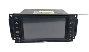 Jeep Dodge Chrysler 2008 2013 pantalla reproductor de CD radio satélite L6724 DG - Imagen 1 de 11
