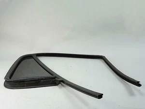 1998 - 2005 Mercedes Benz Ml Class W163 Window Glass Vent Door Left Rear Oem - Picture 1 of 8
