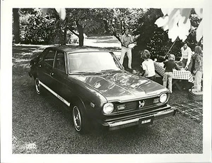 1977 Subaru DL 4 DOOR SEDAN Factory Press Photo Picture?Brochure &....... - Picture 1 of 3