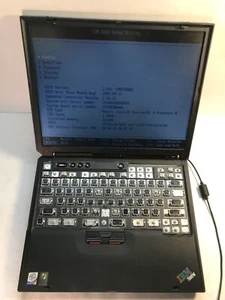 IBM ThinkPad R32 15" Intel Pentium 4 -MISSING ALL KEYS/BOOTS BIOS- MZ - Picture 1 of 7