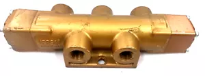 Válvula direccional neumática Versa SA-4403-71 5 vías 2pos 3/8" piloto de aire/resorte - Imagen 1 de 4