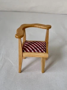 Dollhouse Chair 2.5” Ht Wooden Vintage Style Corner Chair • Excellent Condition - Picture 1 of 4
