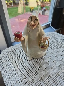 Large 7” Figurine Lenox Disney Snow White Witch "Try an Apple, Dearie" - Picture 1 of 8