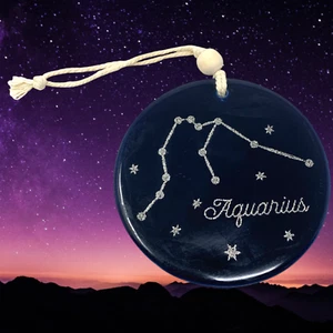 NUEVO Zodiaco Artesano Acuario Adorno Colgante Cerámica Esmaltada Astrología Celestial - Imagen 1 de 3