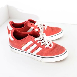 adidas busenitz rojas