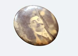 Antico bottone pinback fotografico 1,25" con seppia ritratto di gentiluomo - Foto 1 di 2