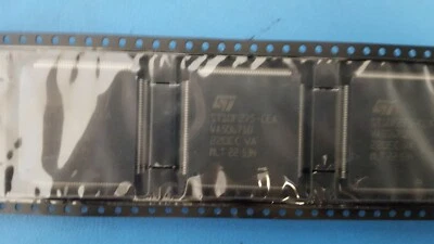 IC Microcontroller ST10F275 16 Bit 32Kx8 FLASH CPU 64MHz CMOS, 144LQFP, ST Micro - Image 1 of 4