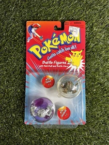 Figurine da battaglia Pokemon GOEDUDE & GOLEM vintage 1998 con dischi da battaglia Hasbro HTF - Foto 1 di 6