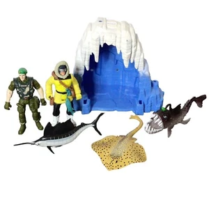 Chap Mei Figures Lot-Ice Quest Arctic Polar Mission Explorer/Cave/Sea Creatures - Picture 1 of 8