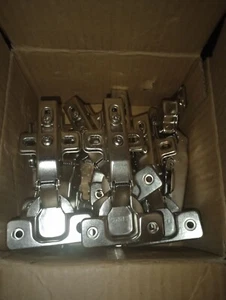 Everbilt 35 mm 110-Degree Full Overlay Soft Close Cabinet Hinge 5-Pairs (10 PCS) - Picture 1 of 3