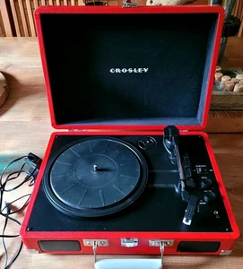 Crosley  Giradischi Portatile Vintage Rosso  - Foto 1 di 7