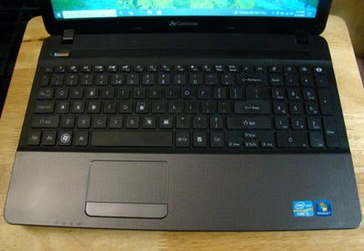 Gateway NV57H26u/Core i5-2410M 2,30 GHz/6 GB/320 GB/Windows 10 Pro/Hdmi/Web/BT/15,6 Foto 1 de 4