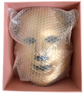 Dispositivo de tratamiento facial dorado MZ Skin Light-Therapy - Imagen 1 de 11