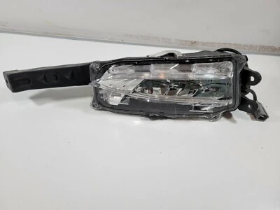 NX200t NX300h F SPORT BUMPER FOG LED DRL LIGHT GENUINE LEXUS OEM RH RIGHT - Image 1 of 4