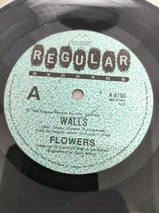 Flowers- Walls - Picture 1 of 3
