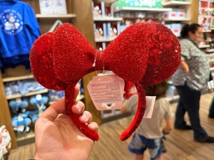 NEU 2025 Disney Minnie Mouse Pailletten rot Urlaub Ohren Stirnband - Bild 1 von 1