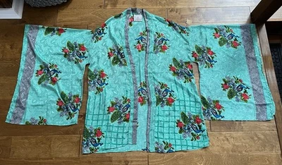 Kimono GIA Vestido Sol Verde Azulado Con Pavos Real Floral Talla Única 100% Seda Foto 1 de 4
