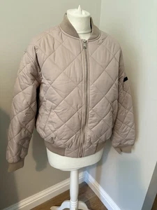 Womens cream bomber style padded jacket by Guess, size M (fits 10-12) great cond - Picture 1 of 5