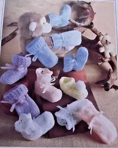 KNITTING PATTERN - 5 SETS OF BOOTEES & MITTENS AND SHOES 4 SIZES 0 - 12 MONTHS - Picture 1 of 1