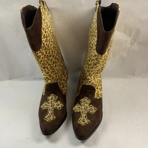Ladies size 9 Suede Boots 13” Tall 2” Hill Brown And White Great Shape Like Nw - Picture 1 of 8