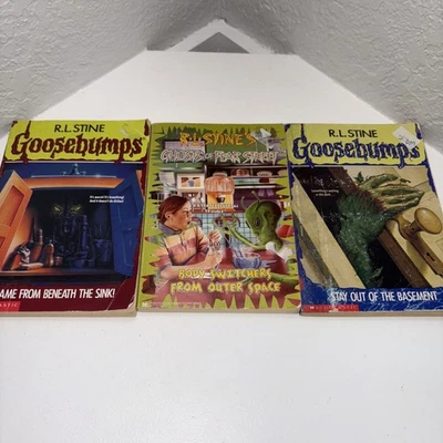 R.L. Stine Goosebumps & Ghosts Of Fear Street Lot Of 3 Foto 1 de 4