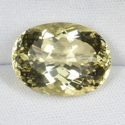 19.00 ct TOP LUSTROUS -  NATURAL YELLOW LABDORITE   ANDESINE - OVAL See Vdo CL - Image 1 of 2