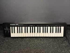 Alesis Q49 Midi Keyboard - Compact Chromatic Control - Picture 1 of 7