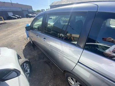 Used Rear Left Door Assembly Rear Side fits: 2015 Mazda 5 electric Rear Left Gra Foto 1 de 4