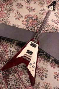 Gibson Flying V '67 Reissue Cherry 2004 Electric Gutiar [AUTH] - Picture 1 of 10