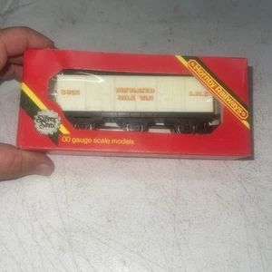 Hornby. R671. 6 Wheel Insulated Milk Van Wagon 3855. White LMS. model Railway. - Picture 1 of 11