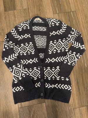 Hollister Tribal Aztec women'sw cardigan boyfirend style size Large - Image 1 of 4