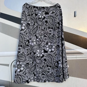 TALBOTS Maxi Skirt Size Large Petite Black & White Floral Cotton Stretch Comfy - Picture 1 of 5