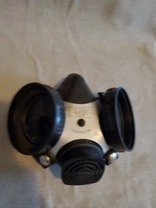MSA COMFO Respirator Half Face Mask Body Only No Filters Preowned - Picture 1 of 10