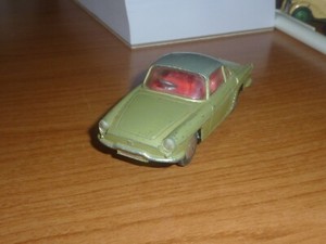 Vintage Corgi Renault Floride No222    SEE DESCRIPTION.