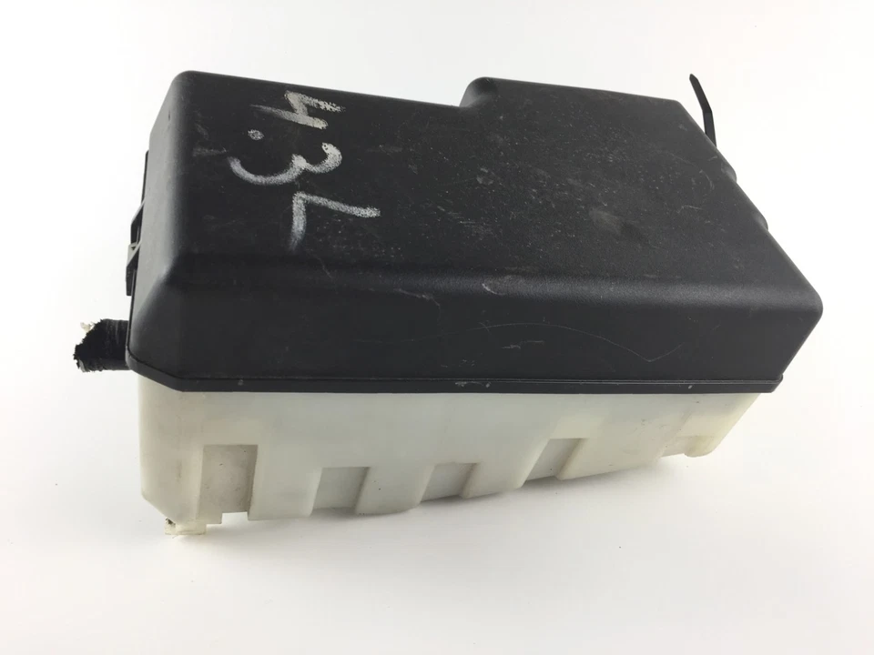 2006-2010 Mazda 5 Under Hood Engine Fuse Relay Box Assembly C23566760 OEM - Image 1 of 4
