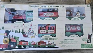 Disney Parks Weihnachtszug Set 2019 Mickey Mouse Holiday Express 30 Teile - Bild 1 von 11