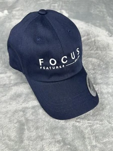 Focus Features Logo Hut Riemen hinten Kappe blau weiß Spruch verstellbare Größen - Bild 1 von 8