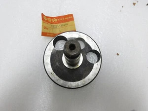 Suzuki GP100 GP125 Crankshaft Right Assy NOS GP 100 GP 125 Crank Web 12221-39101 - Foto 1 di 10