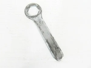 Utensile di bordo chiave ad anello 24 mm / Tool Wrench Eye 24 mm Honda  - Foto 1 di 1