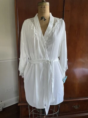 Bata de encaje satinado Betsey Johnson envolvente blanca perla mediana ¡NUEVA! ¡ETIQUETAS!! Foto 1 de 4