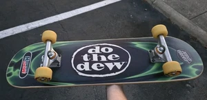 Rarissimo skateboard Santa Cruz Mountain Dew Do the Dew 8x31 1999 vintage - Foto 1 di 5