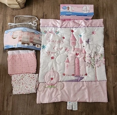 Juego de cama completo Disney Baby Happily Ever After para niños pequeños manta princesa... Foto 1 de 4